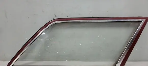 Mercedes-Benz 200 300 W123 Rear side window 1237400157
