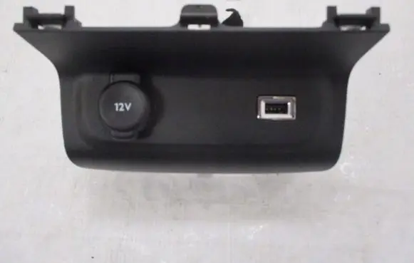 Citroen C3 USB socket connector 9829485677