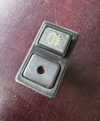 Suzuki Vitara (ET/TA) Fog light switch SE3938 4243 4243SE3938