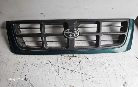 Subaru Forester SF Front bumper upper radiator grill