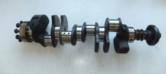 BMW 7 E65 E66 Crankshaft 75157653