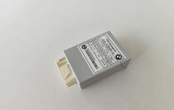BMW 5 E60 E61 Air suspension control unit module (rear) 6769834 3714676983401 37146769834