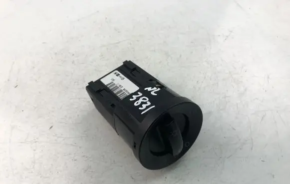 Volkswagen Polo IV 9N3 Light switch 6Q0941531M