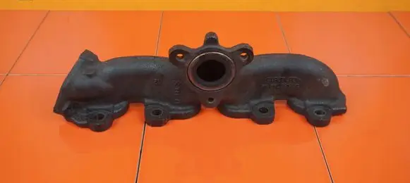 Opel Zafira C Exhaust manifold 55580744 B20DTH