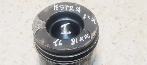 Piston