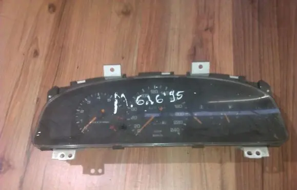 Mazda 626 Speedometer (instrument cluster)