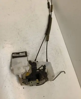 Mazda CX-7 Front door lock Y18TR1