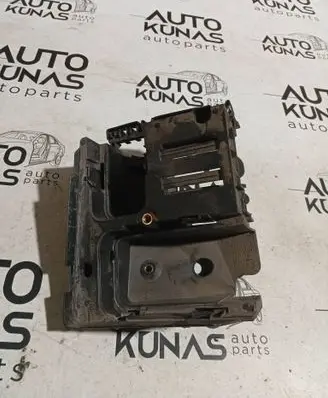 Audi A3 S3 A3 Sportback 8P Fuse box cover 1K0907361B