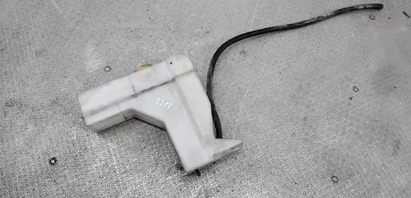 Nissan X-Trail T30 Coolant expansion tank/reservoir 