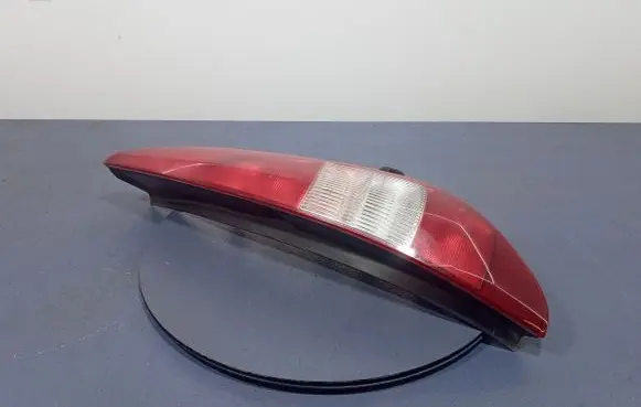Ford Mondeo Mk III Rear/tail lights 1S7113404C