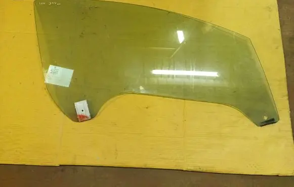 Peugeot 307 Front door window/glass (coupe) 