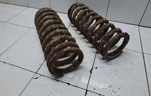 Jaguar XJ X300 Rear coil spring