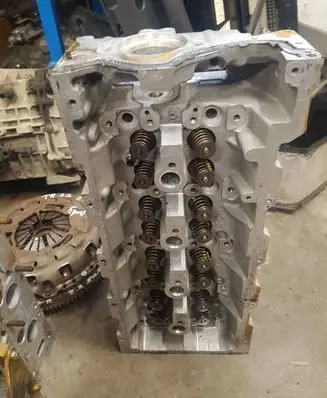 Mercedes-Benz Sprinter W906 Engine head A6460101420 151007