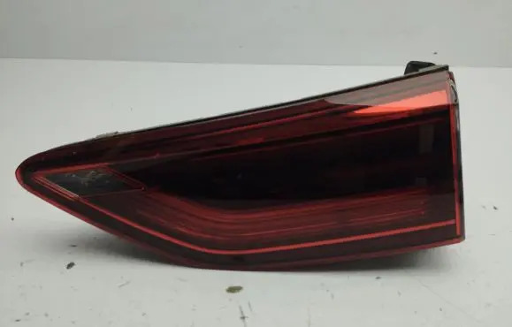 Volkswagen Golf VIII Tailgate rear/tail lights 5H0945094D