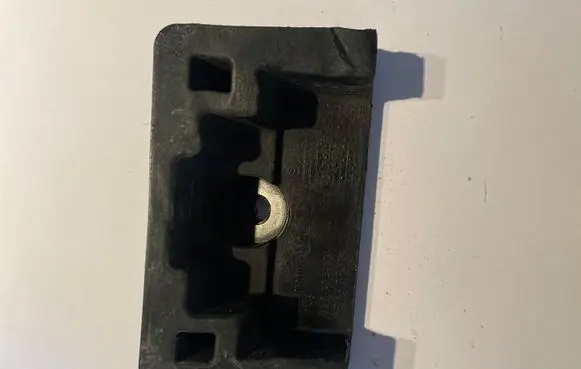 Audi Q7 4L Jacking socket point 7L8804123