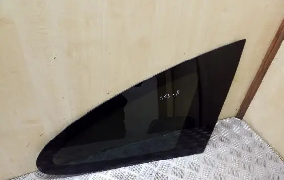 Honda CR-V Rear side window