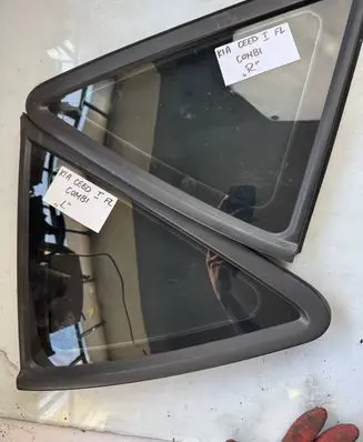 KIA Ceed Rear side window 3224232