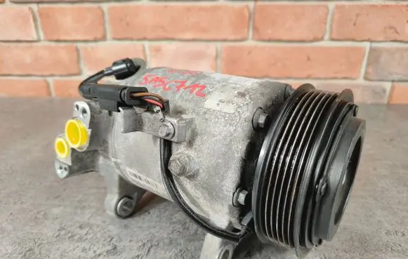 BMW X1 F48 F49 Air conditioning (A/C) compressor (pump) 5A5C712 5A3F1D2 6811432