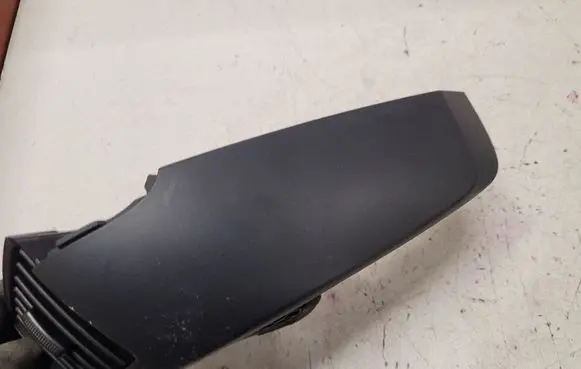 KIA Sorento Dashboard side air vent grill/cover trim