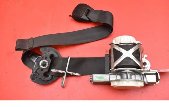 Peugeot 3008 I Front seatbelt 9682036580