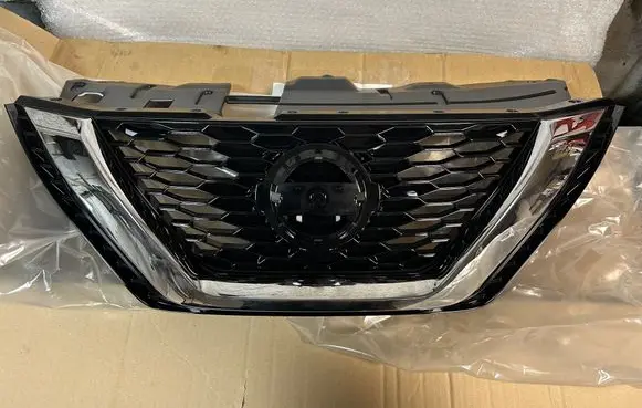 Nissan Qashqai Front bumper upper radiator grill 62398HV80A