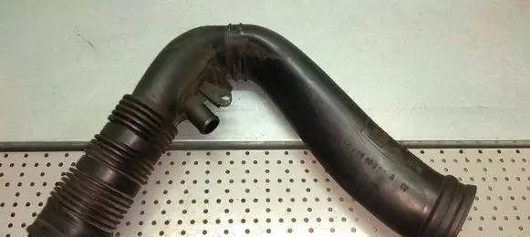 Peugeot 307 Air intake hose/pipe 9642060880