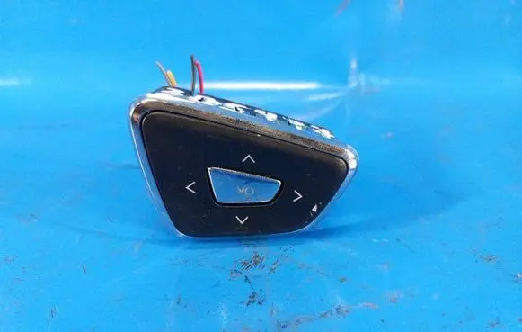 Lincoln MKZ II Steering wheel buttons/switches DP5Z9C888BA