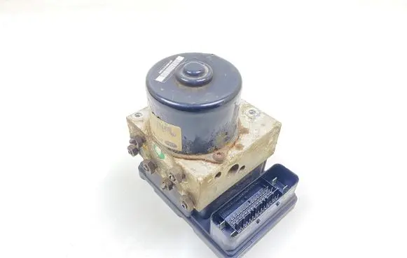 Ford Focus ABS Pump 2M512M110EE 5WK84031