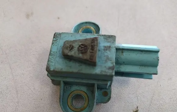 Audi A6 S6 C6 4F Airbag deployment crash/impact sensor 4F0955557