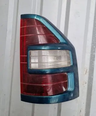 Mitsubishi Pajero Rear/tail lights R1726