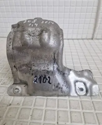 Peugeot 208 I Exhaust heat shield 9670996580 15RNZ112