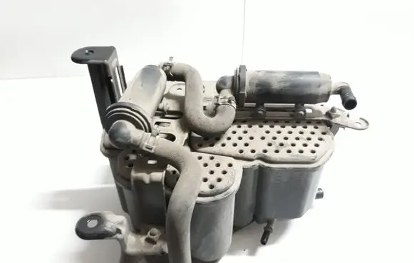 Active carbon filter fuel vapour canister