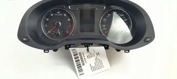 Audi Q3 F3 Speedometer (instrument cluster) 8U0920960C