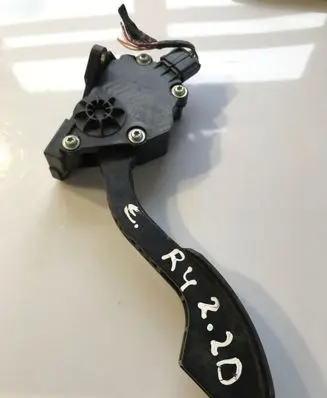 Toyota RAV 4 (XA30) Accelerator throttle pedal 7811042010 02J07B00014 1988007270