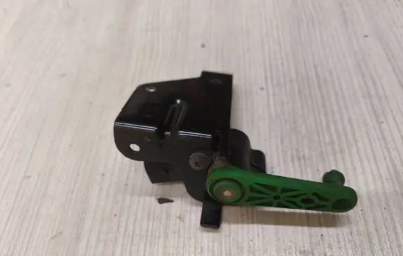 Headlight/headlamp level sensor
