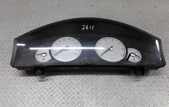 Chrysler 300 - 300C Speedometer (instrument cluster) P04602489AI