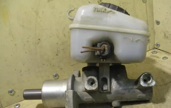 Opel Zafira A Master brake cylinder LUCAS2014