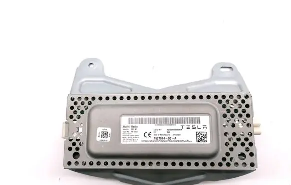 Tesla Model Y Radio/CD/DVD/GPS head unit 1527974-00-A
