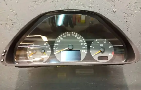 Mercedes-Benz E W210 Speedometer (instrument cluster) A2105400311 110008915009