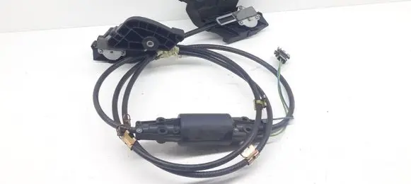 Mercedes-Benz E W211 Curtain motor A2118203942