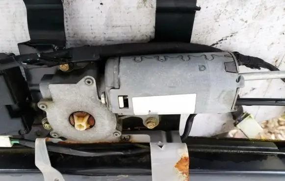 Mitsubishi Carisma Sunroof motor/actuator 