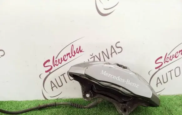 Mercedes-Benz S W222 Front brake caliper 20B40105004A 22269