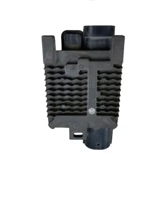 Volvo S60 Fan control module 940009301