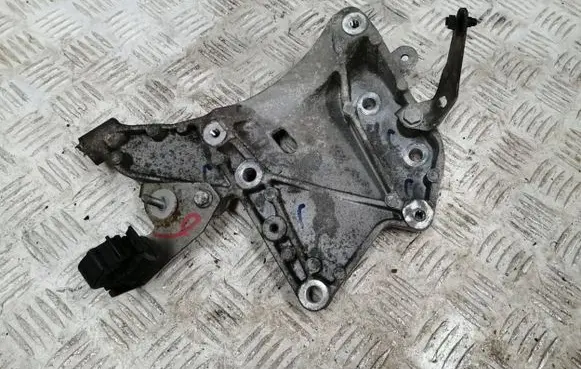 Fiat Tipo Engine mounting bracket 55273052
