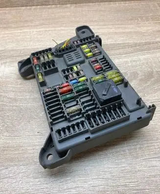 BMW X5 E70 Fuse module 6931687 61275321