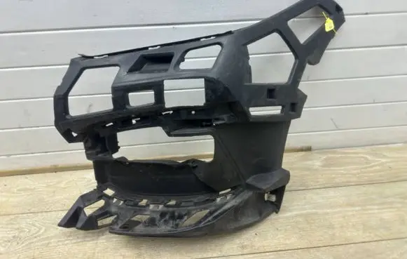 BMW 1 F40 Front bumper mounting bracket 7459713 21163611