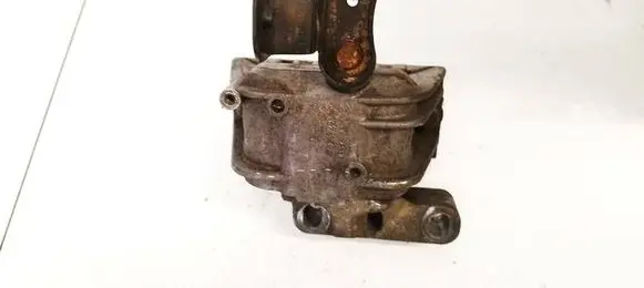 Volkswagen PASSAT B6 Engine mount bracket 1K0199262
