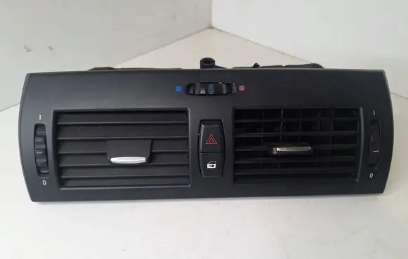 BMW X3 E83 Dash center air vent grill 3400074