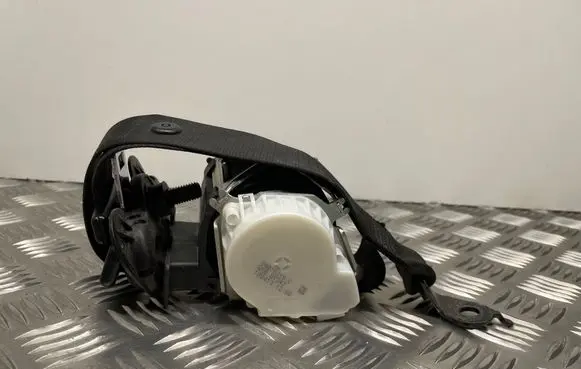 BMW 1 F20 F21 Front seatbelt 7243308
