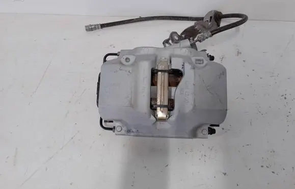BMW 4 G22 G23 G24 G26 Front brake caliper 688584002